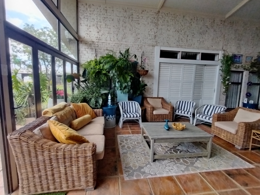 5 Bedroom Property for Sale in Mooinooi North West